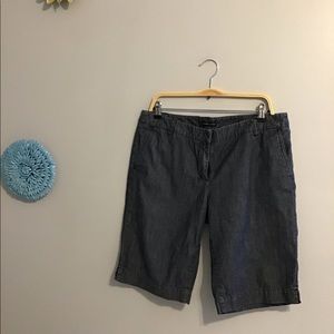 ☀️ New York & Co Bermuda Chambray Shorts Sz 14 ☀️